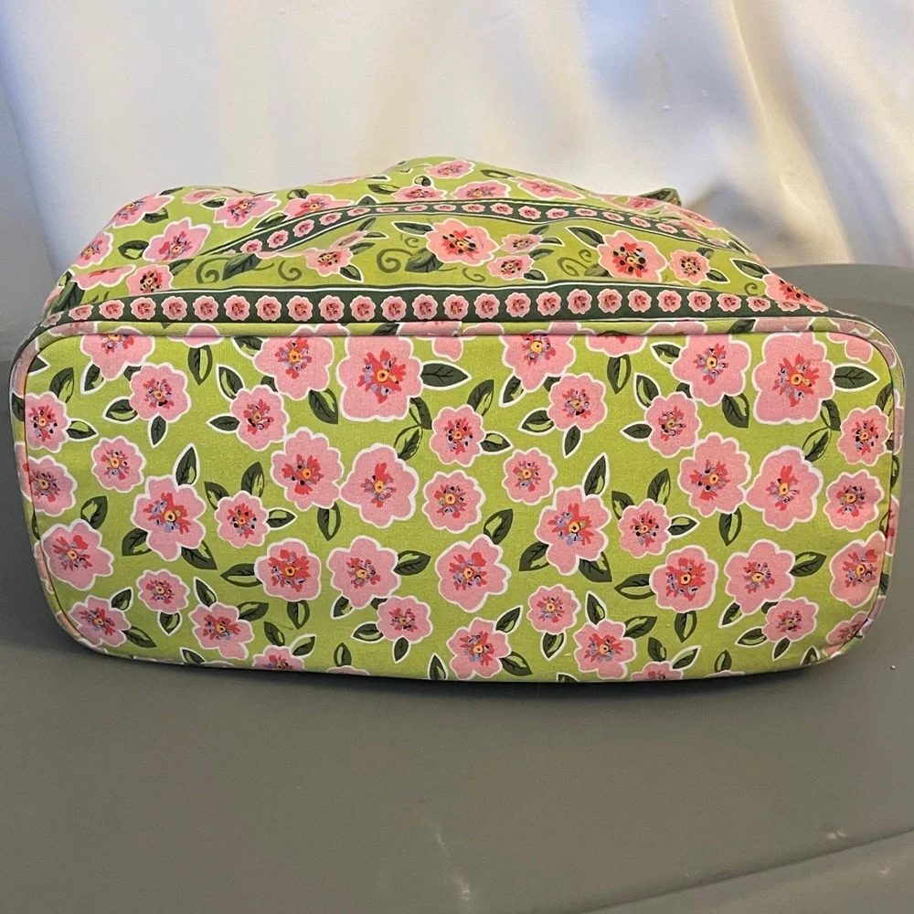 MaggiB Floral Handbag